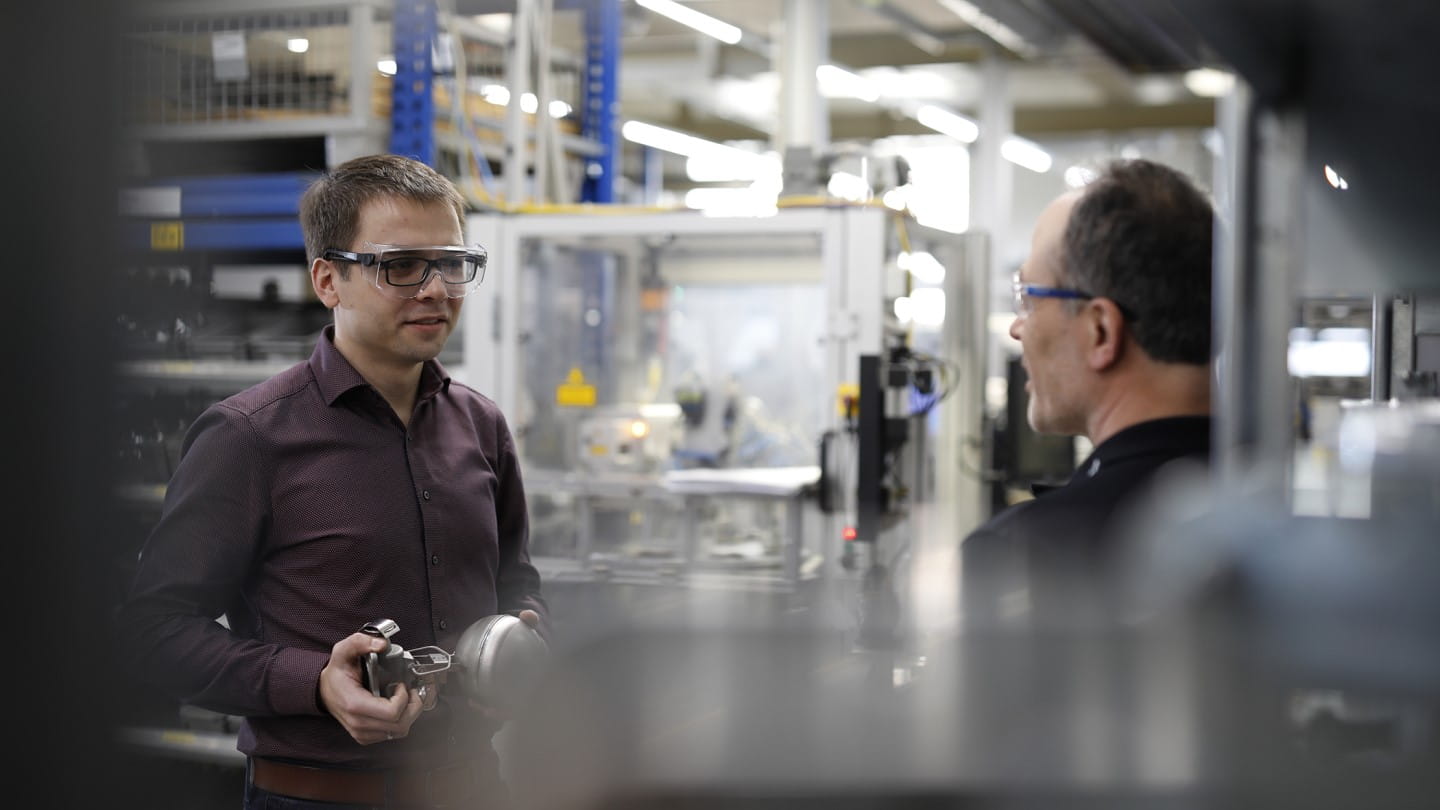 GESTRA engineers in workshop